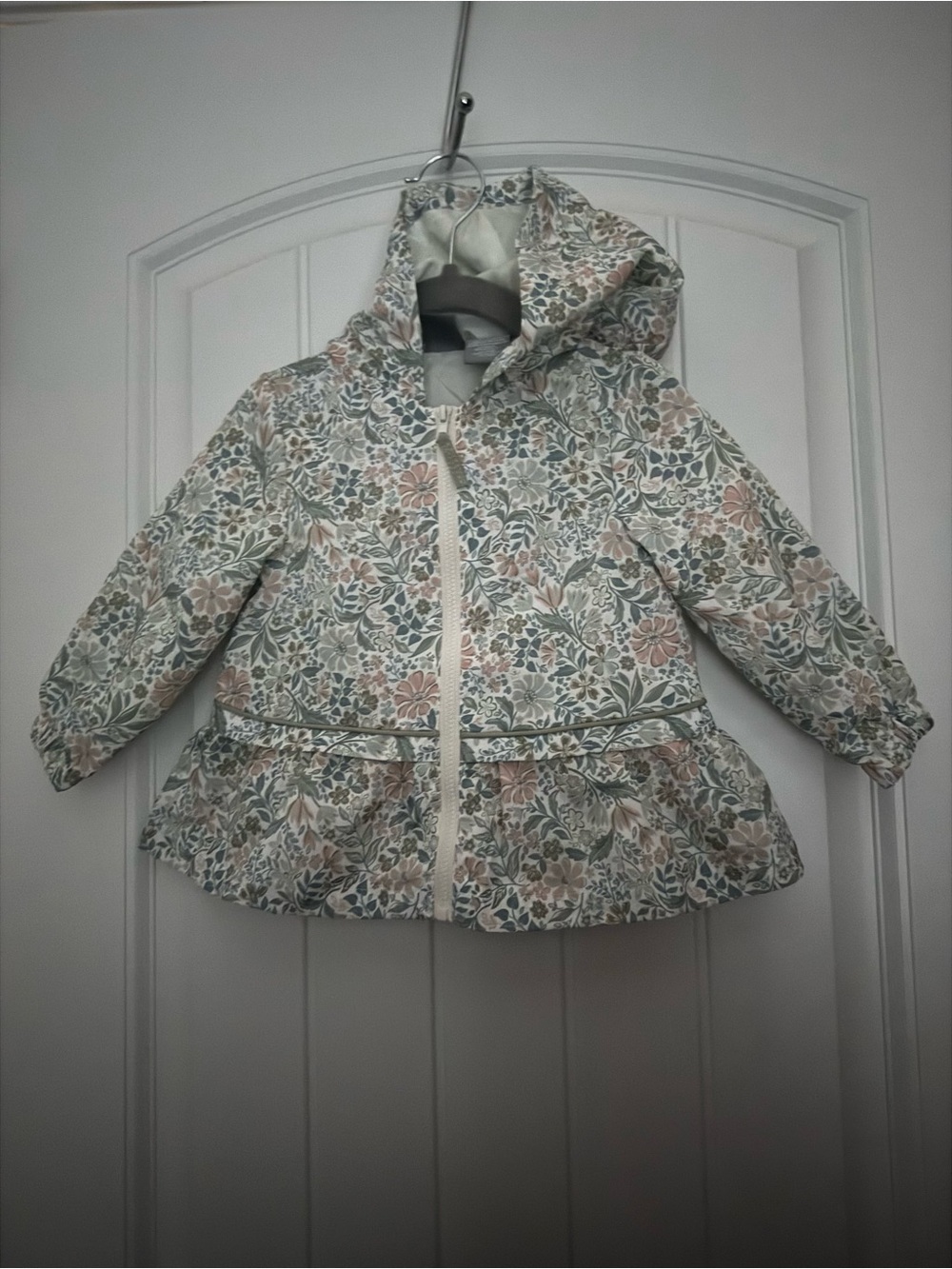 Tahari Baby Girls Floral Hooded Rain Jacket 12M